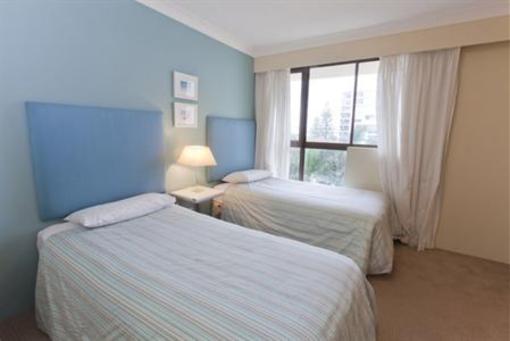 фото отеля Capricornia Apartments Broadbeach Gold Coast
