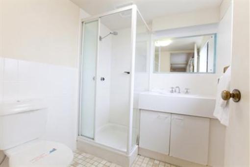 фото отеля Capricornia Apartments Broadbeach Gold Coast