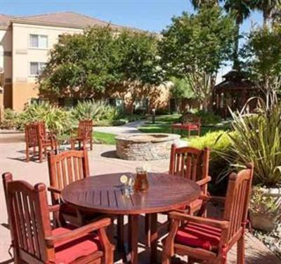 фото отеля Courtyard by Marriott Milpitas Silicon Valley