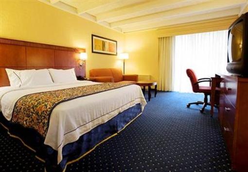 фото отеля Courtyard by Marriott Fort Lauderdale East