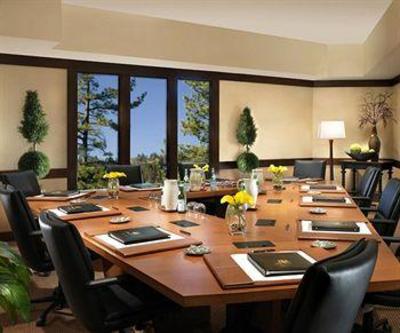фото отеля Lake Arrowhead Resort