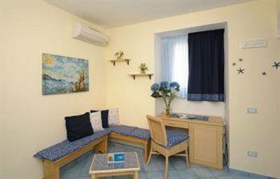 фото отеля Sharon House