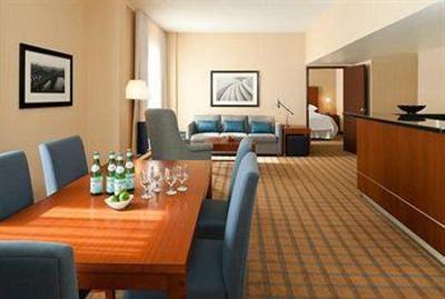 фото отеля Four Points by Sheraton & Conference Centre Gatineau-Ottawa