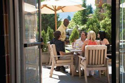 фото отеля Four Seasons Resort Whistler
