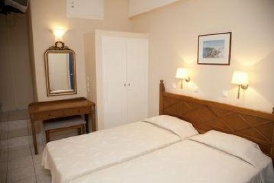 фото отеля Kykladonisia Hostel Fira
