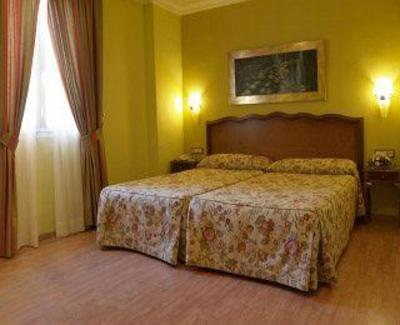 фото отеля Reina Cristina Hotel