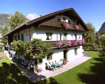 фото отеля Bauernhof Haus Hoher Sattel