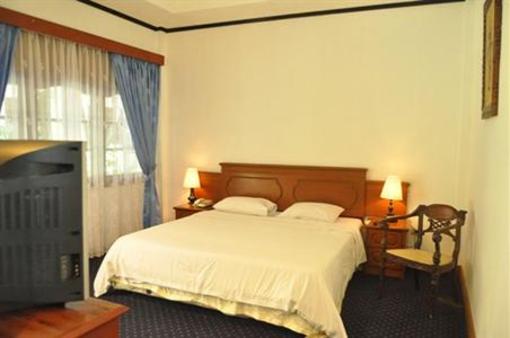 фото отеля Lodging Hotel Sadinah