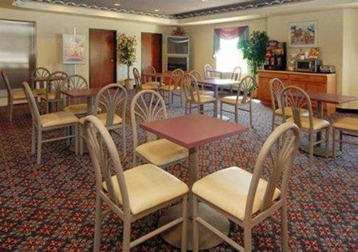 фото отеля Sleep Inn & Suites Milan (Michigan)