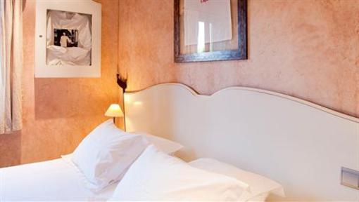 фото отеля Auberge Du Vieux Puits
