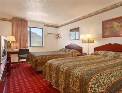 фото отеля Super 8 Castle Rock