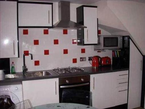 фото отеля Lawrence Road Guest House London