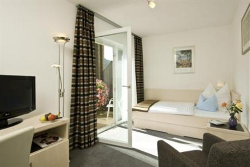 фото отеля Haus Maria Pension Bad Kleinkirchheim