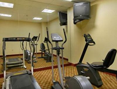 фото отеля Howard Johnson Inn & Suites Newark (Delaware)