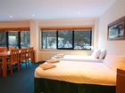фото отеля Cedarwood Apartments
