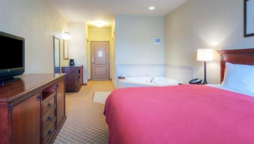 фото отеля Country Inn & Suites Emporia
