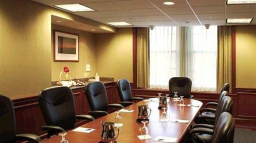 фото отеля Hilton Garden Inn Edmonton International Airport