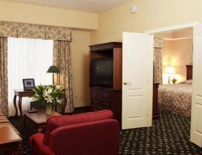 фото отеля BEST WESTERN Franklin Park Suites - Polaris