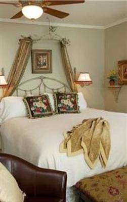 фото отеля Hartstone Inn & Hideaway