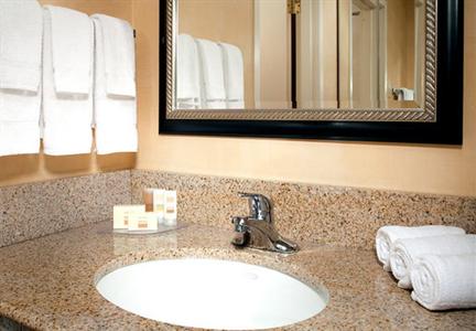 фото отеля Courtyard by Marriott Detroit Warren