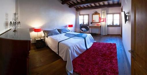 фото отеля L'Argolla Hostal