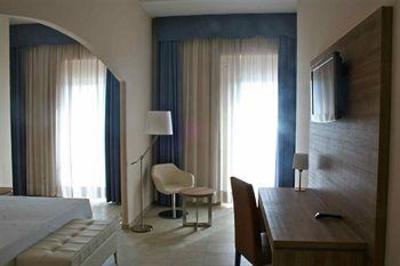 фото отеля Hotel Mediterraneo Civitavecchia
