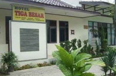 фото отеля Hotel Tiga Besar