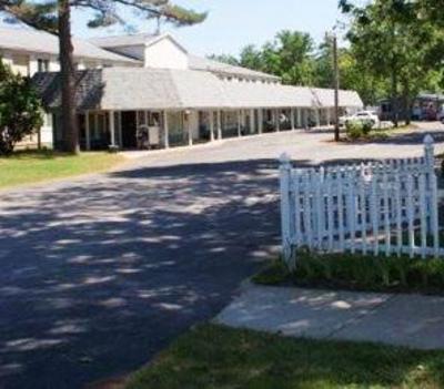 фото отеля Restwood Motel