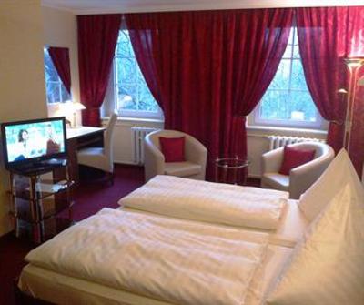 фото отеля Hotel Weisse Taube Dobeln
