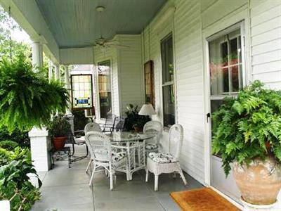 фото отеля Walnut Lane Inn Lyman