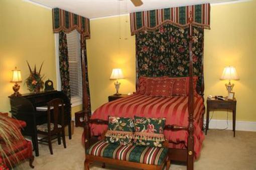 фото отеля Walnut Lane Inn Lyman