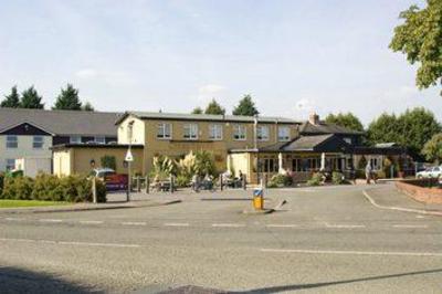 фото отеля Premier Inn West Cheltenham