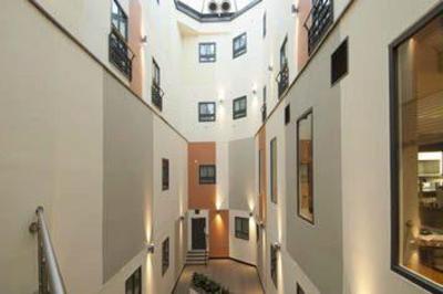 фото отеля Premier Inn Leamington Spa Town Centre
