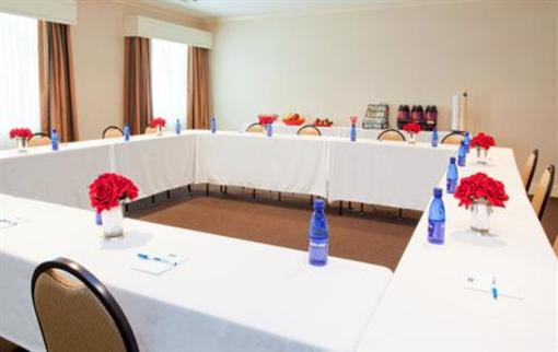 фото отеля Staybridge Suites Durham-Chapel Hill-RTP