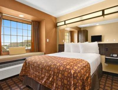 фото отеля Microtel Inn and Suites Buda