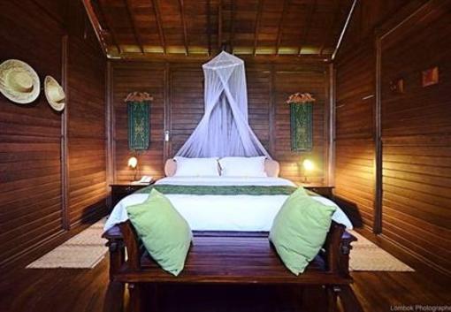фото отеля Samawa Seaside Cottages