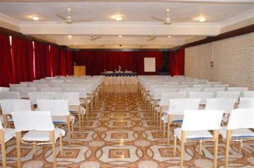 фото отеля Bambolim Beach Resort
