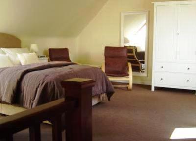 фото отеля Seasons Apartments Winnersh