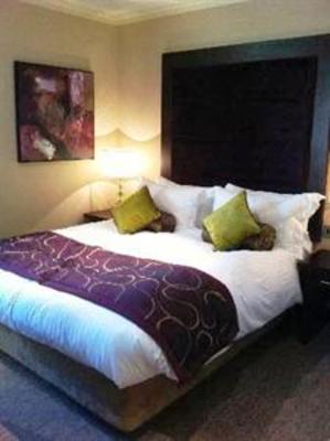фото отеля The Bear's Paw Inn Sandbach