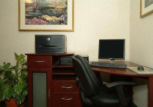 фото отеля Quality Inn South