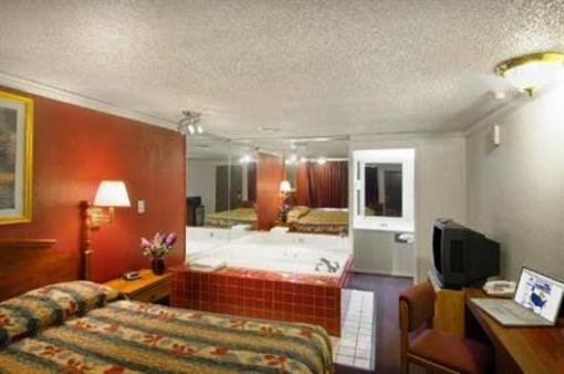 фото отеля Americas Best Value Inn Newark Heath