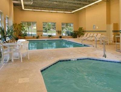 фото отеля Baymont Inn & Suites Grand Rapids Walker (Michigan)