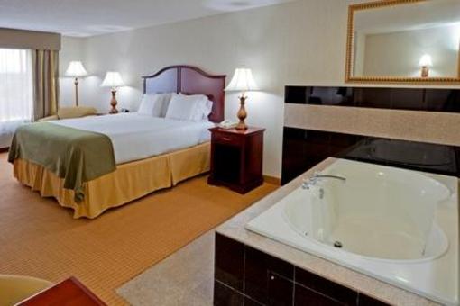 фото отеля Holiday Inn Express Hotel & Suites Newton Sparta