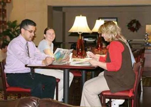 фото отеля Hampton Inn & Suites Toledo-Perrysburg