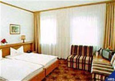 фото отеля Hotel Schumacher Düsseldorf