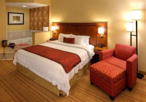 фото отеля Courtyard by Marriott Roanoke Airport