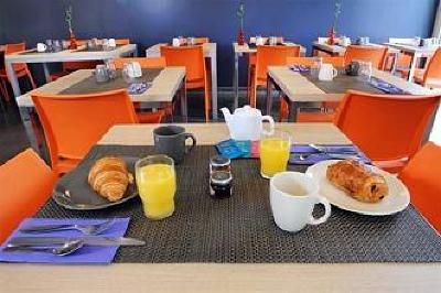 фото отеля Residhome Appart Hotel Gergovia