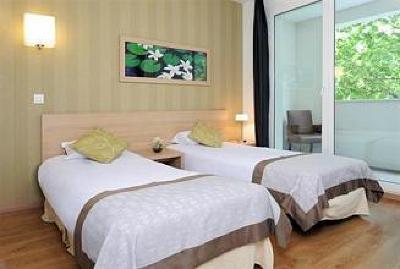 фото отеля Residhome Appart Hotel Gergovia