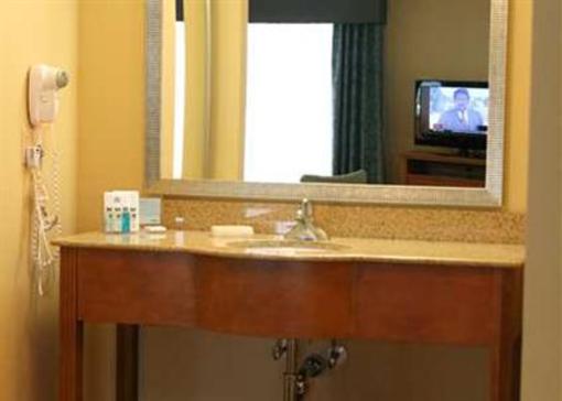 фото отеля Hampton Inn & Suites Canton