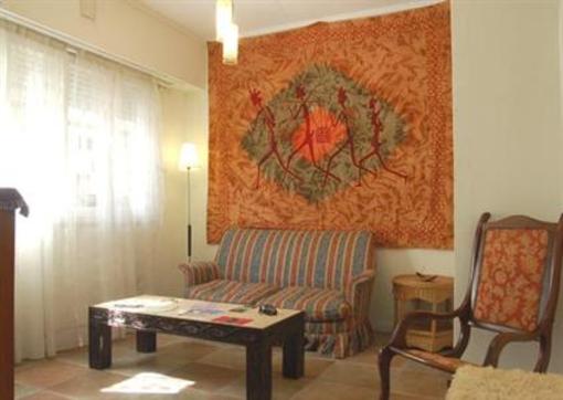 фото отеля Rebbel Hostel